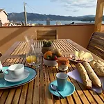 La Terrazza Al شقة بورتوفيرّايو