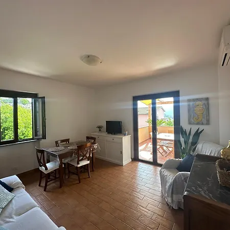 La Terrazza Al 费拉约港